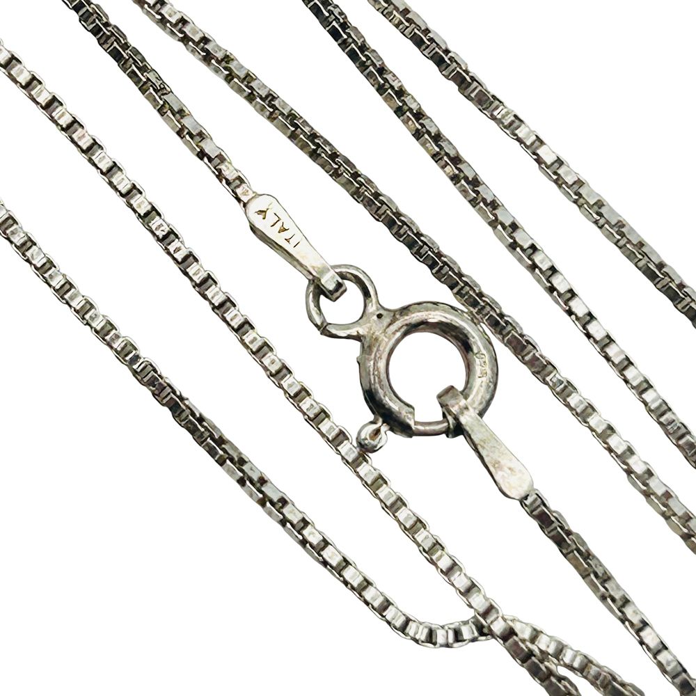 Lot 209: Italy Sterling Box Chain Necklace
