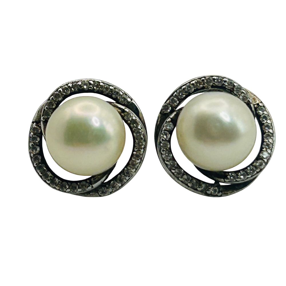 Lot 216: Sterling Pearl Stud Earrings