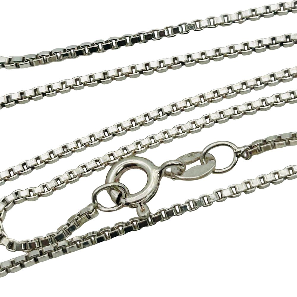 Lot 246: Italy Sterling Box Chain Necklace