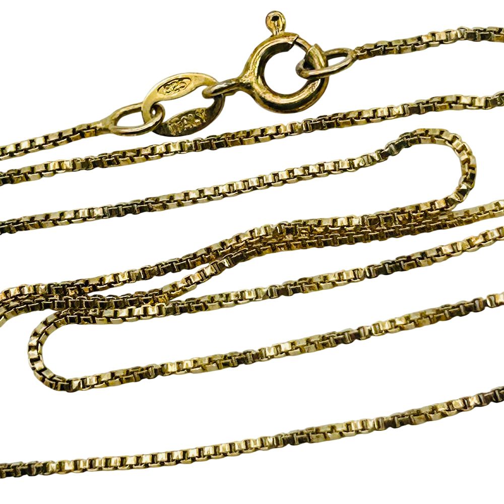 Lot 479: Italy Sterling Box Chain Necklace