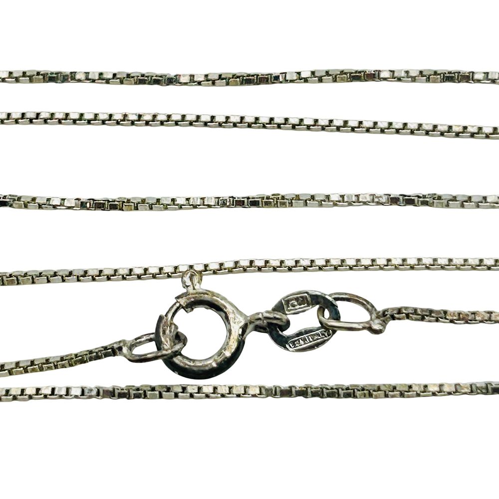 Lot 493: Cw Italy Sterling Box Chain Necklace