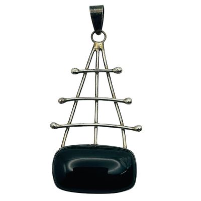 Town And Country Sterling Pendant. 15.3g