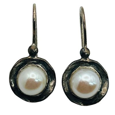 Israel Sterling Pearl Earrings. 4.5g
