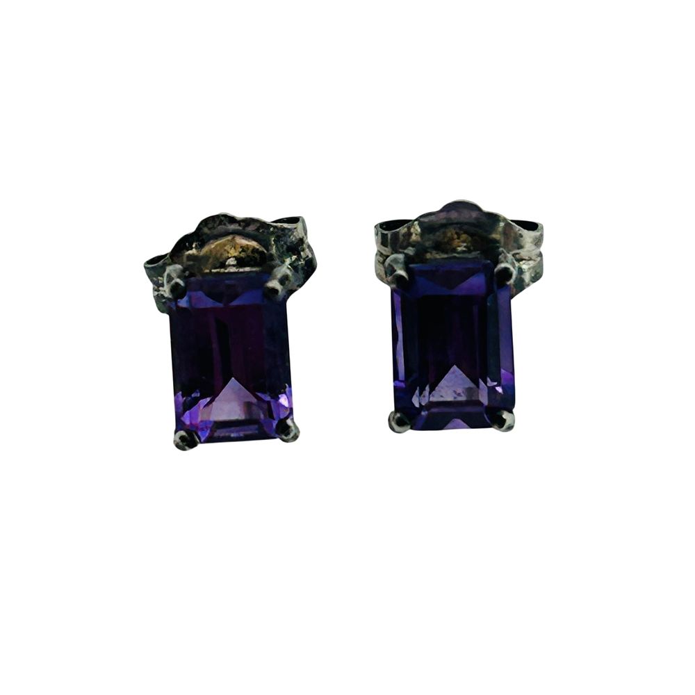 Lot 427: Sterling Amethyst Stud Earrings