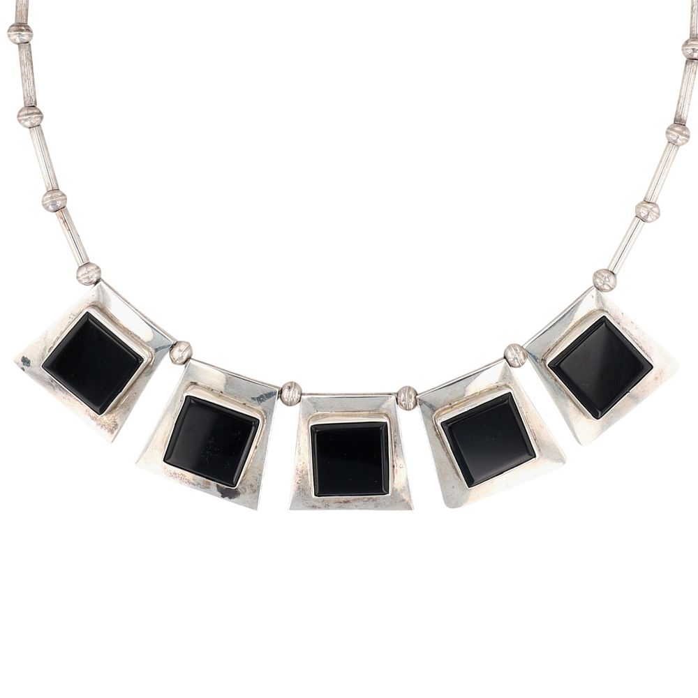 Lot 176: Frank & Sally Ramone Navajo Sterling Onyx Necklace
