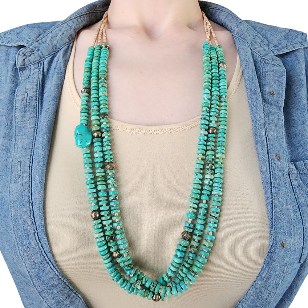 Lot 311: Vintage Santo Domingo Sterling Turquoise 3-Strand Disc Necklace