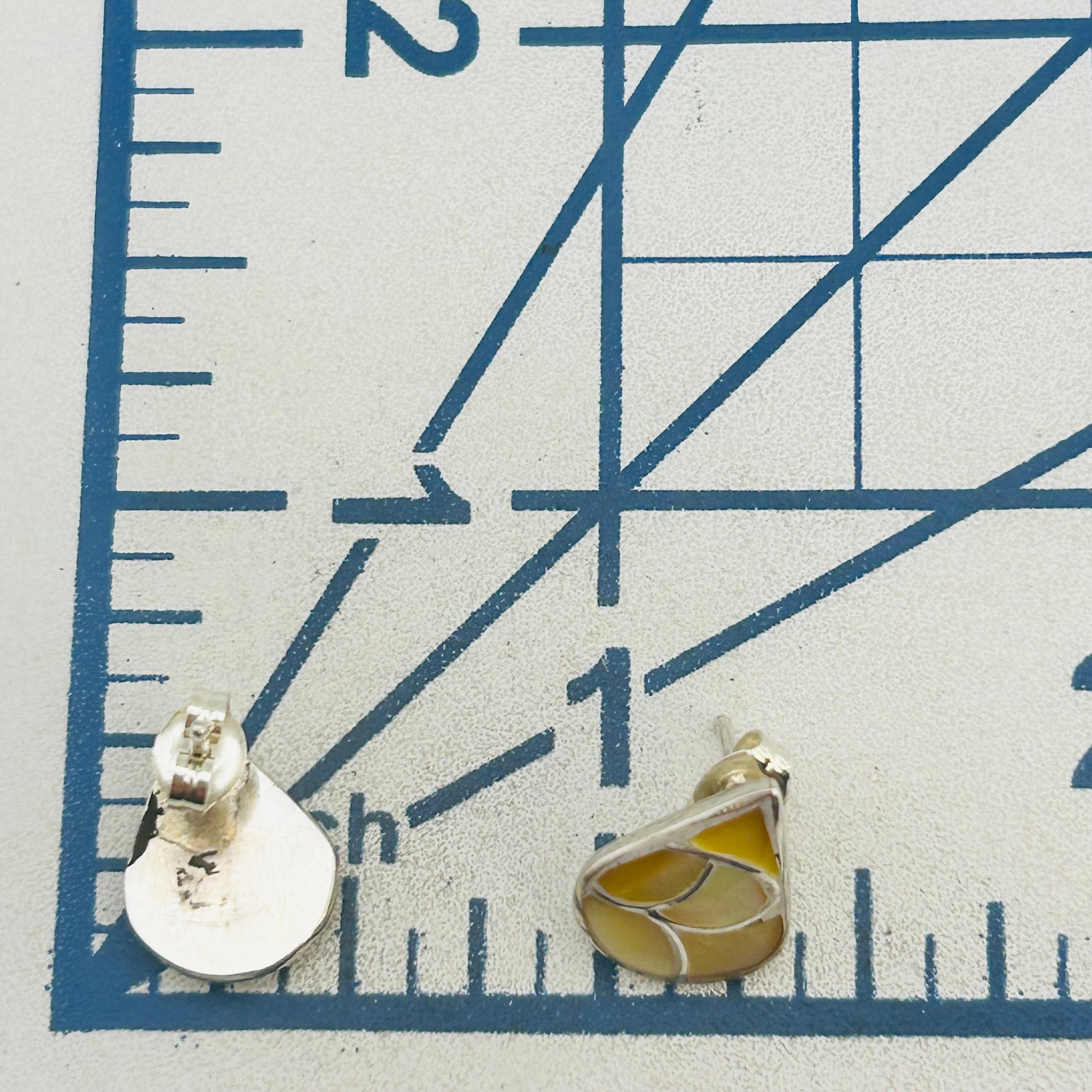Karen Lalio Zuni Sterling Yellow Shell Earring