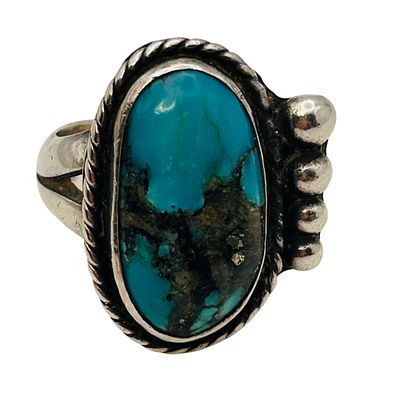 Vintage Navajo Sterling Turquoise Ring Sz 7. Vintage Navajo sterling Turquoise ring | sz 7 | 10.2g