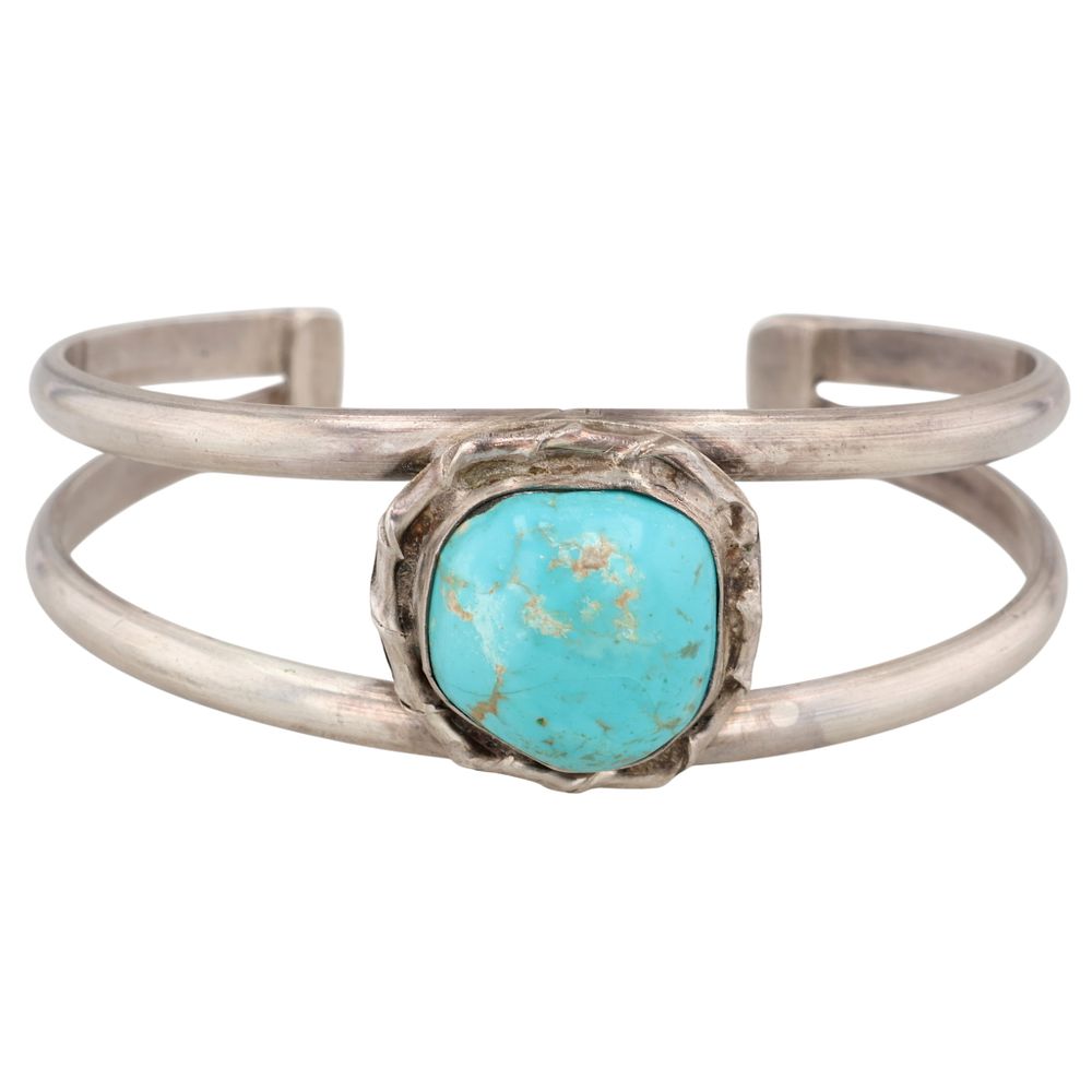 Lot 319: Navajo Sterling Turquoise Cuff Bracelet