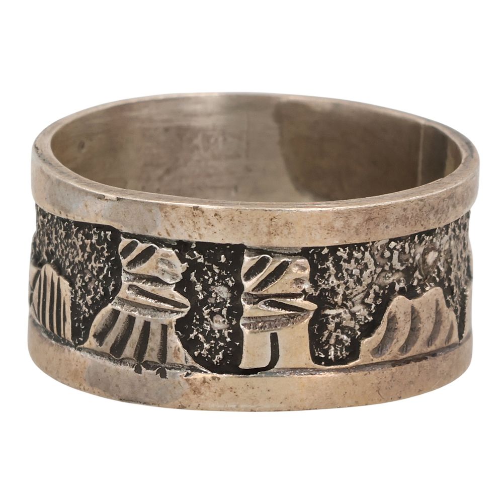 Lot 399: Elaine Becenti Navajo Sterling Storyteller Ring Sz 7.25