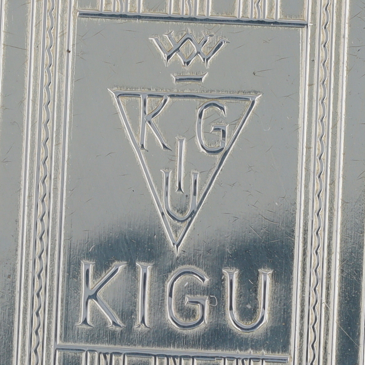 KIGU of London Silver Tone Mirrored Powder Compact
