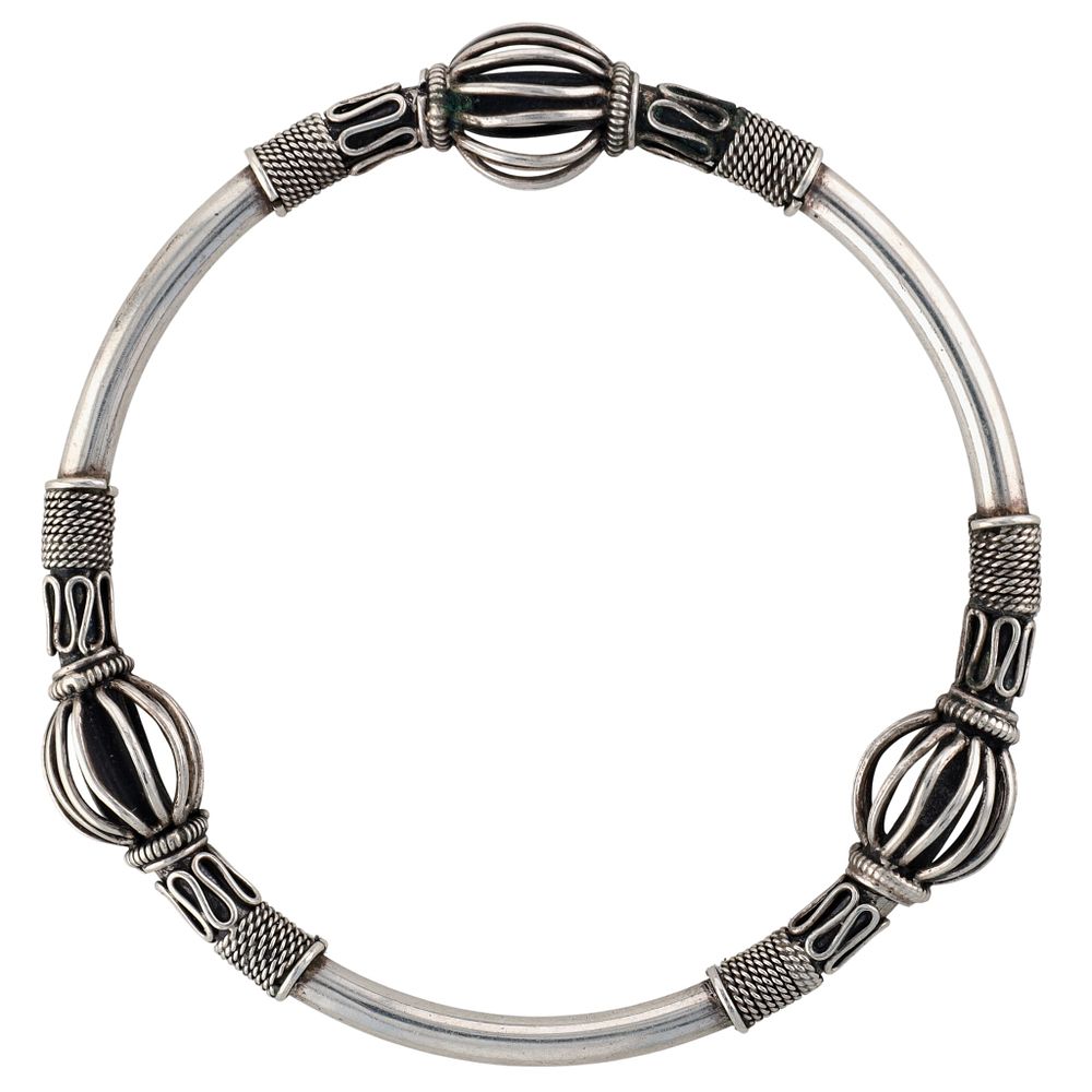 Lot 264: Sterling Silver Bali Style Bangle Bracelet