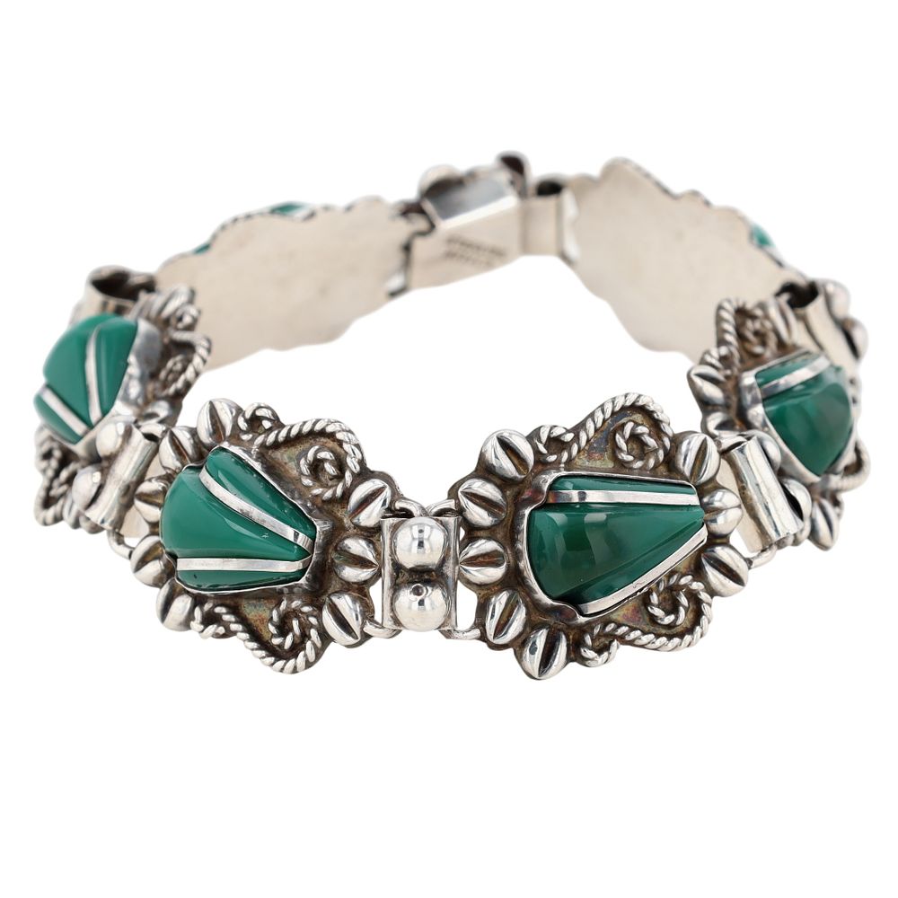 Lot 415: Mexico Vintage Sterling Silver Carved Green Onyx Scroll Leaf Link Bracelet