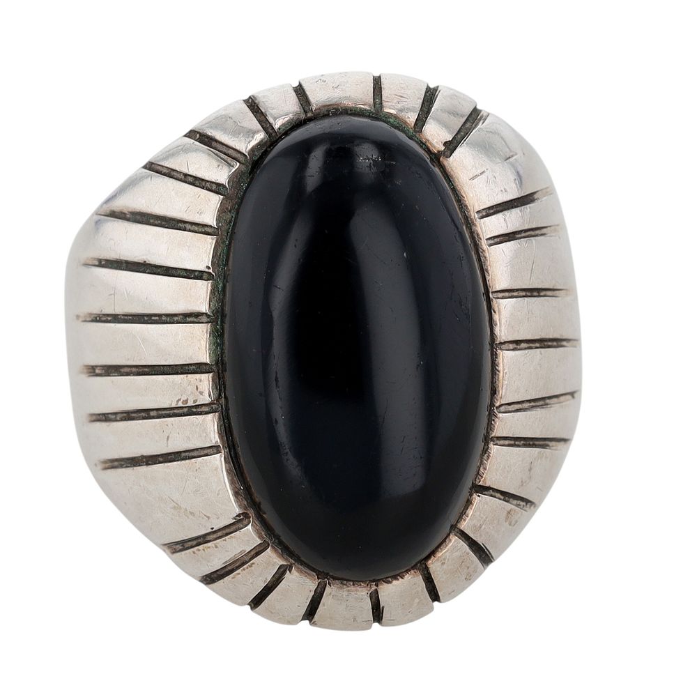 Lot 439: Mexico Sterling Silver Onyx Heavy Oval Sunburst Dome Ring Size 13