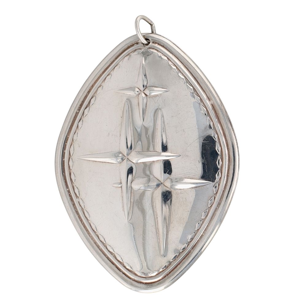 Lot 506: Towle 1974 Sterling Silver Floral Bird Pressed Ornament Pendant