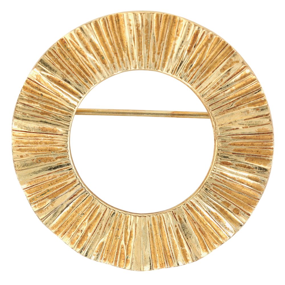 Lot 507: Vintage German 18K Yellow Rolled Gold Wavy Circle Ribbon Brooch