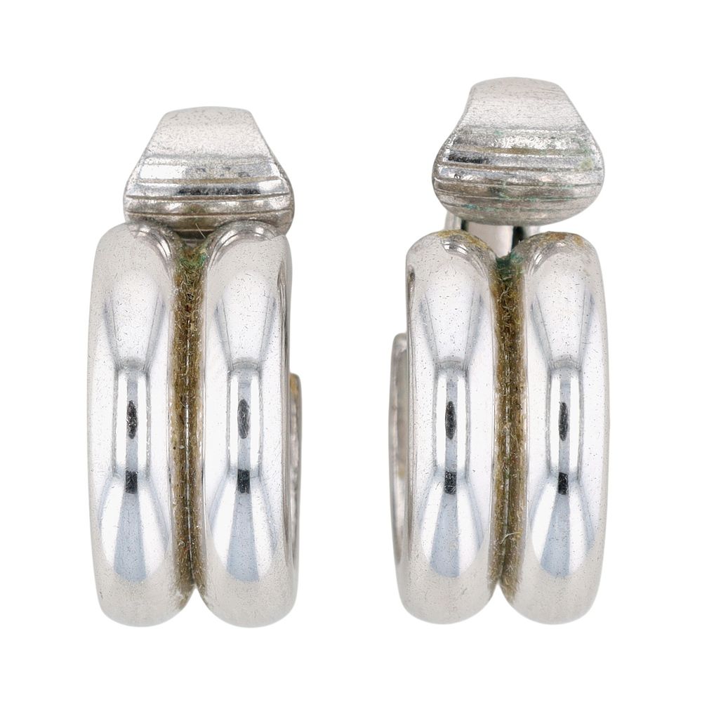 Lot 560: Trifari Silver Tone Metal Double Hoop Design Earrings
