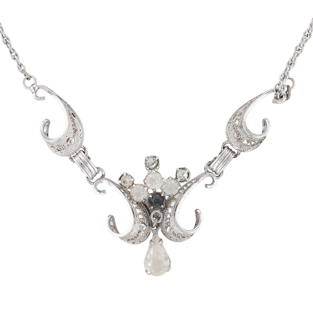 Lot 565: AMLEE Vintage Sterling Silver Rhinestone Filigree Dangle Necklace