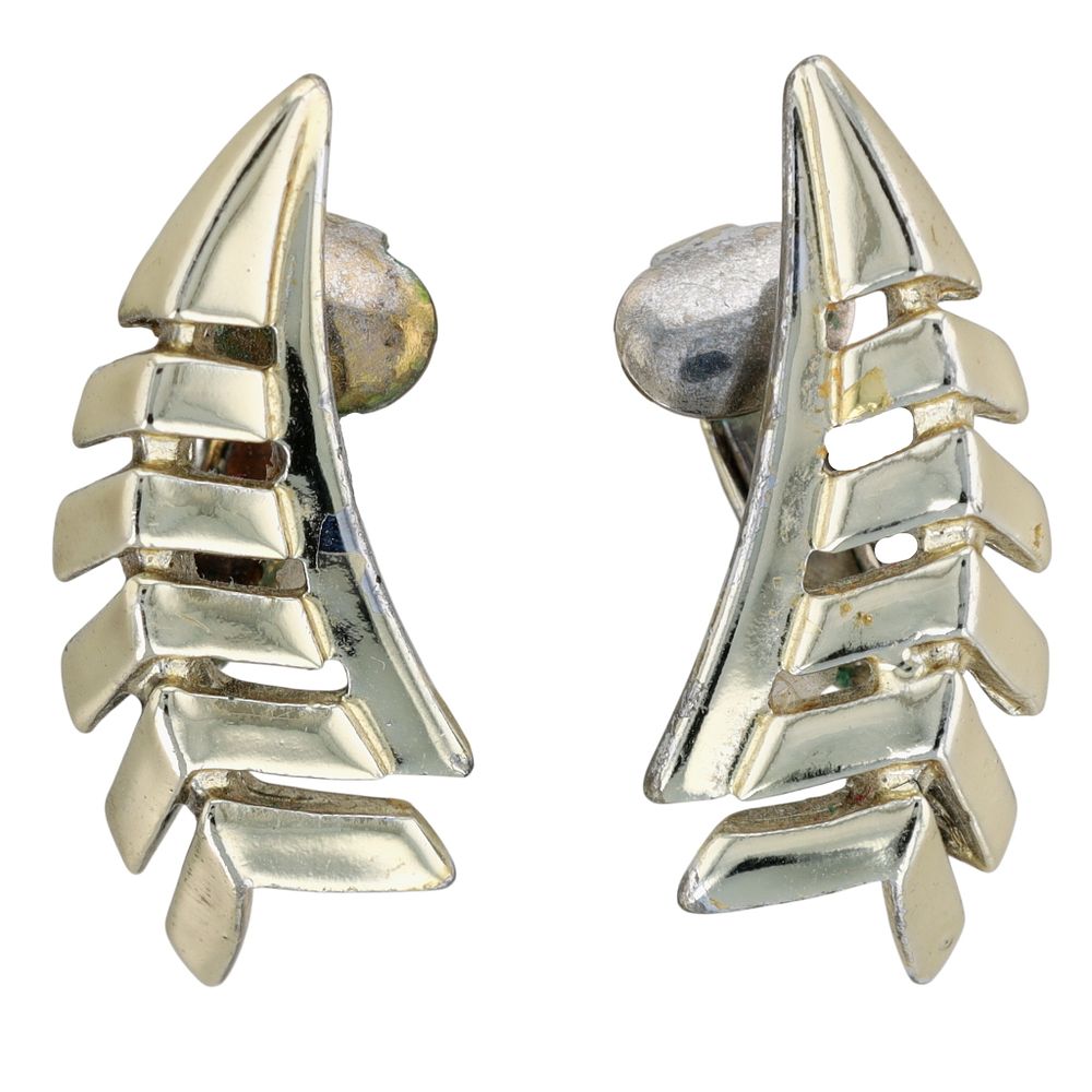Lot 581: Coro Vintage Silver Tone Metal Feather Leaf Earrings