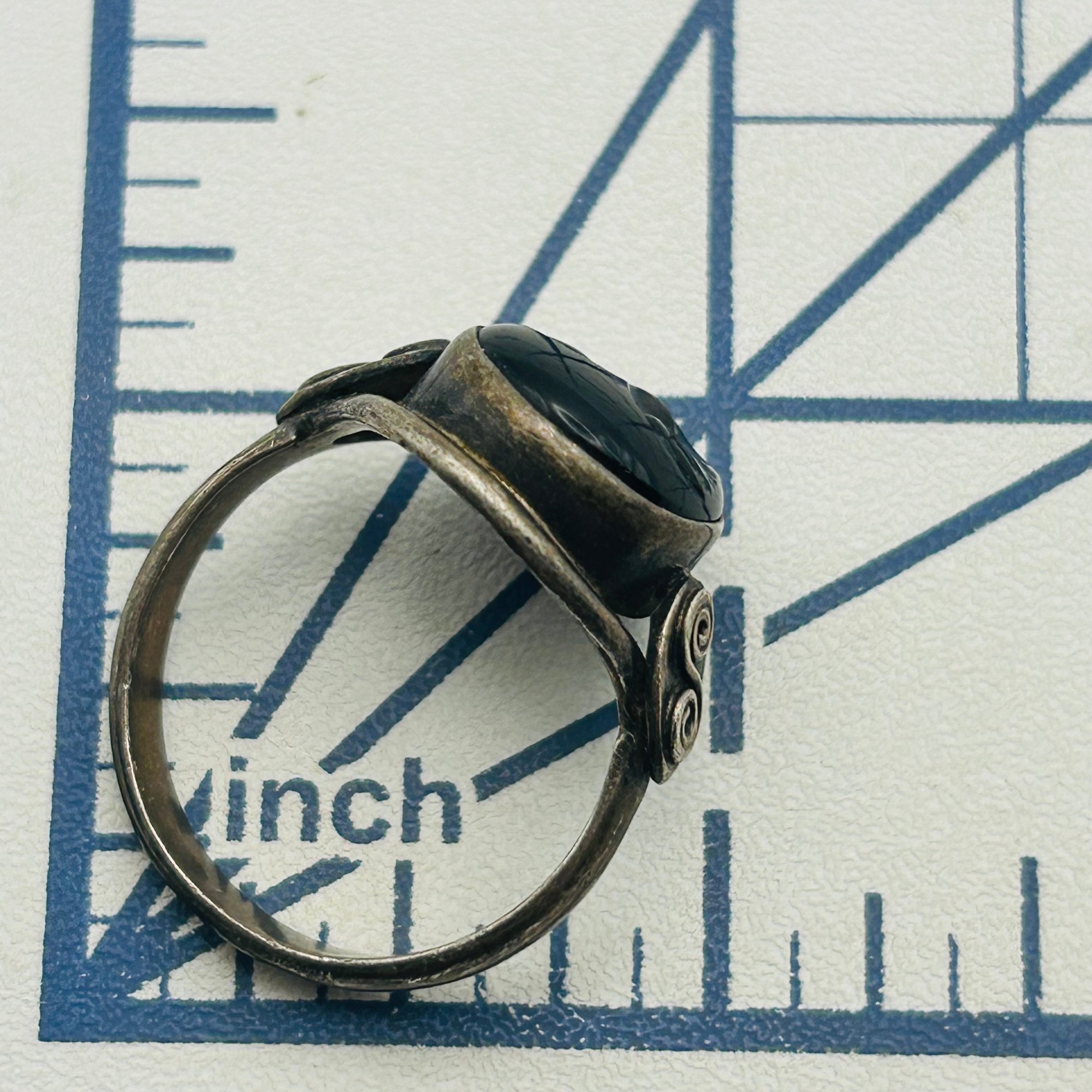Sterling Onyx Face Detail Ring Sz 10.5