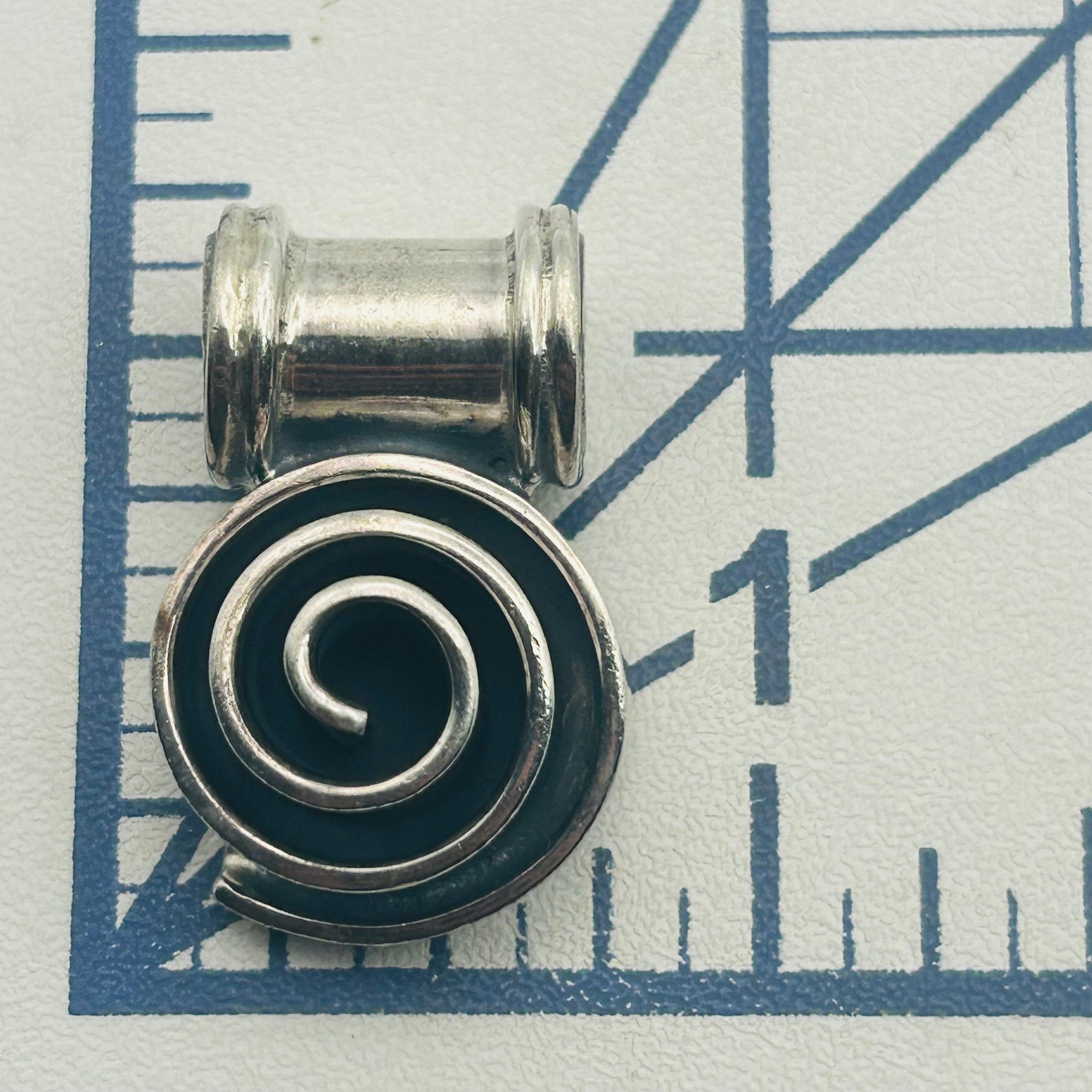 Mexico Sterling Swirl Pendant
