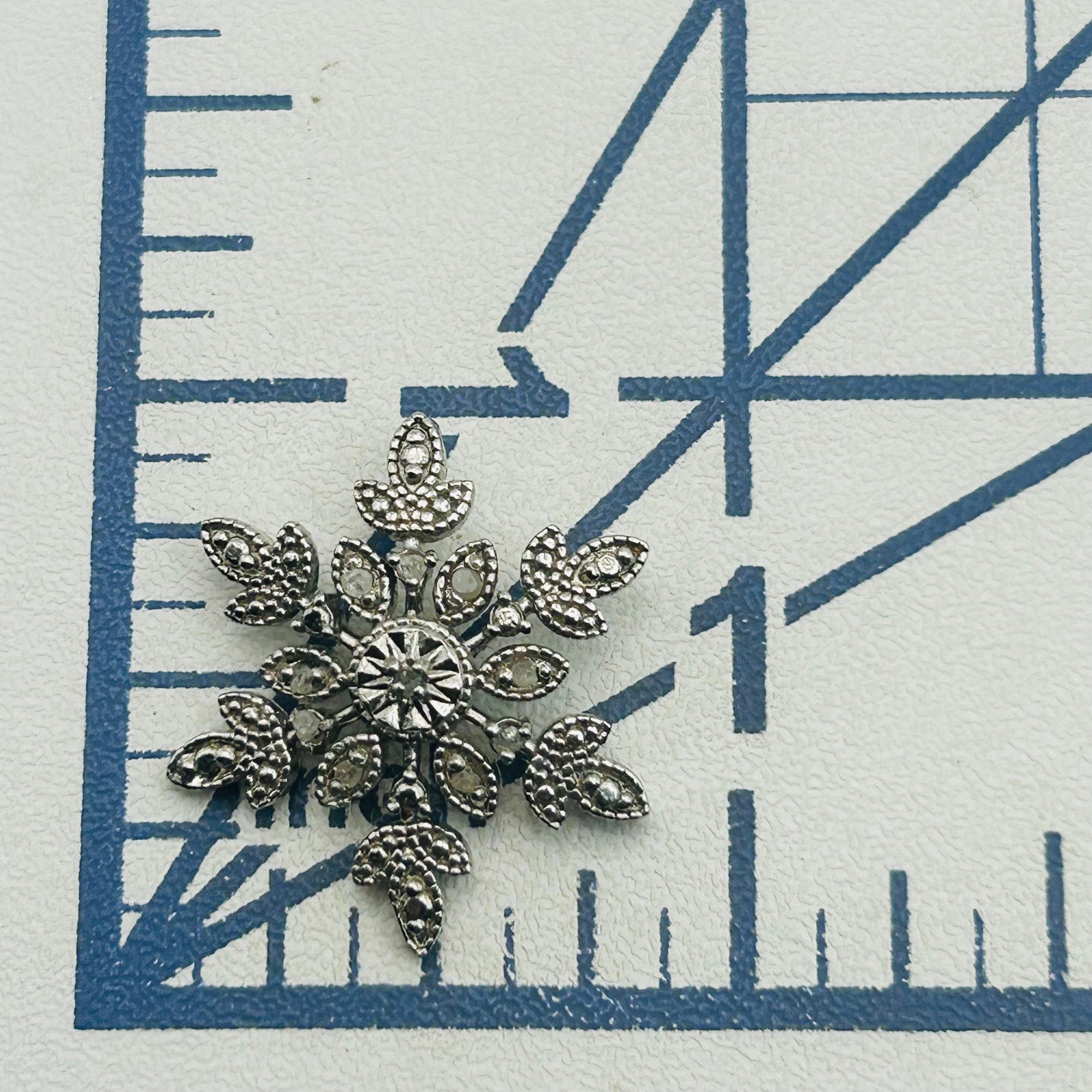 Signed Sterling Diamond Snow Flake Pendant 2.2g
