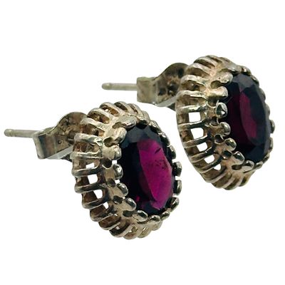 Sterling Garnet Earrings. Sterling garnet earrings 2.8g