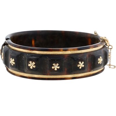 Victorian 9K Gold Pique Work Hinged Bangle Bracelet With Safety Chain. AS IS broken tongue 
