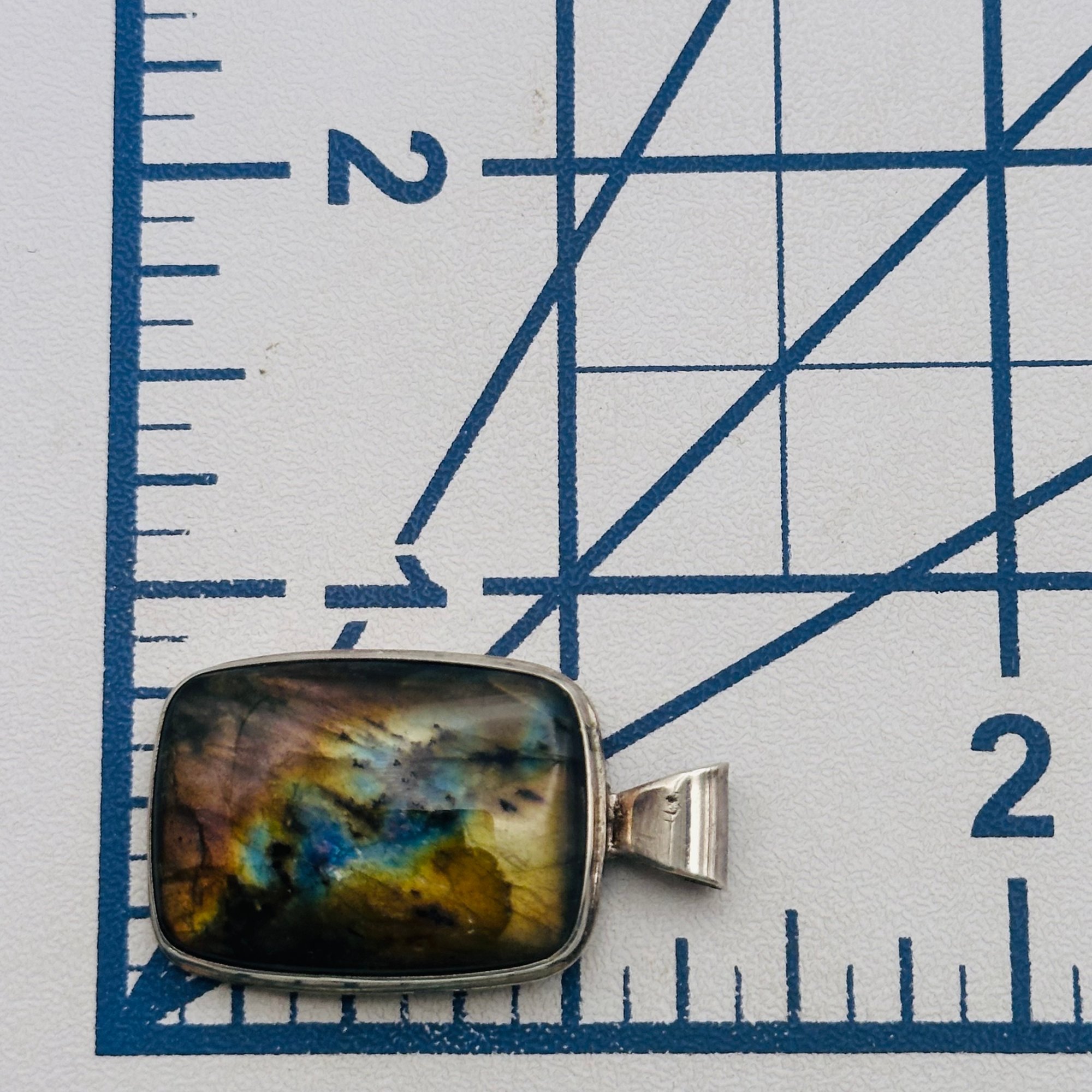 Sterling Labradorite Pendant