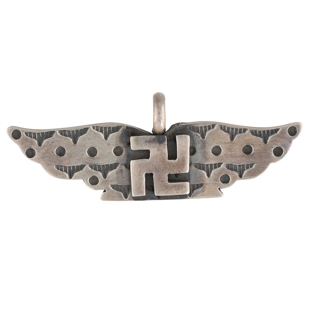 Lot 255: Bo Reeves Navajo Sterling Whirling Log Stamped Pendant