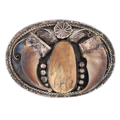 Vintage Navajo Sterling Bear Claw Scrimshaw Belt Buckle / Weight: 45.1g / Approximate 