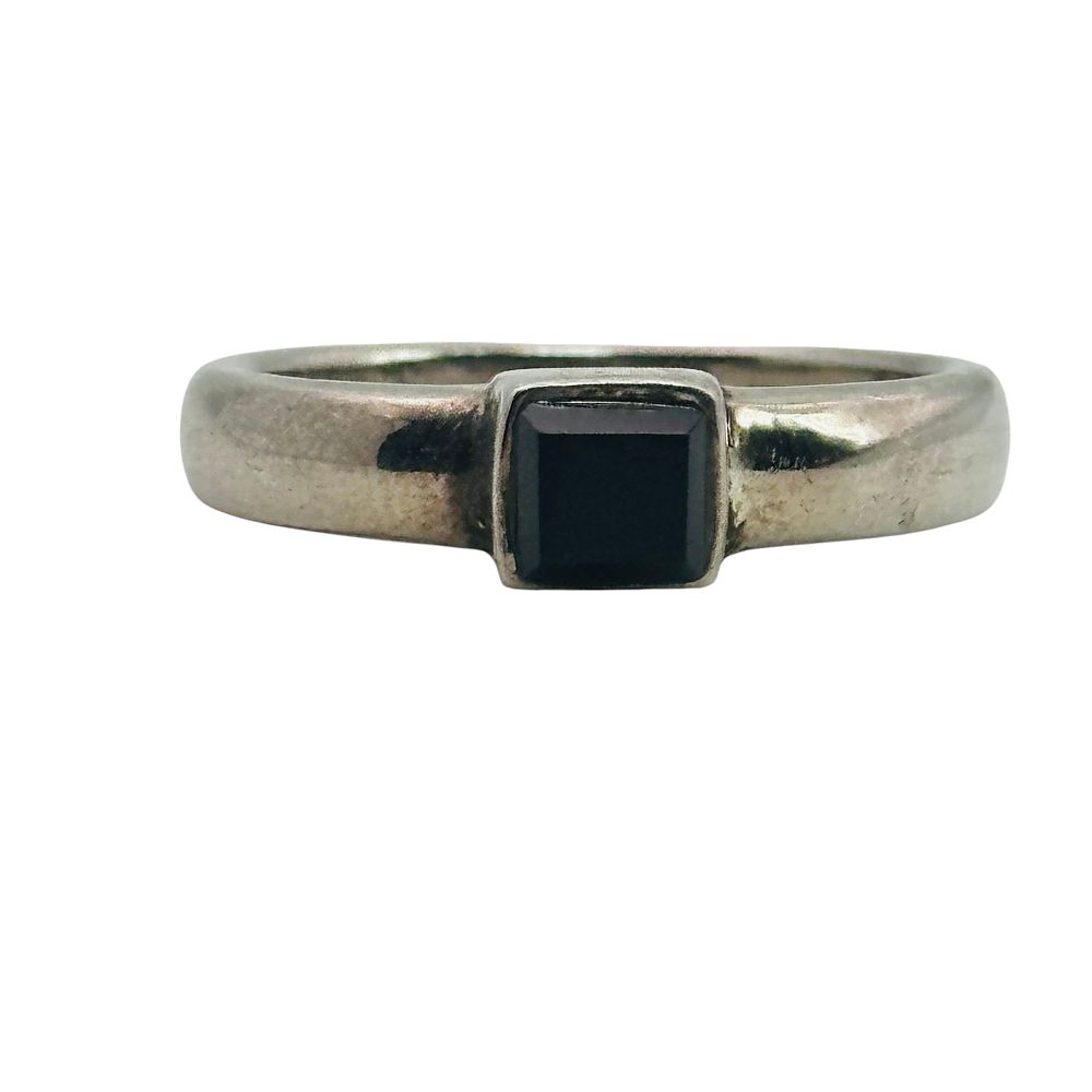 Lot 121: Sterling Onyx Ring Sz 7