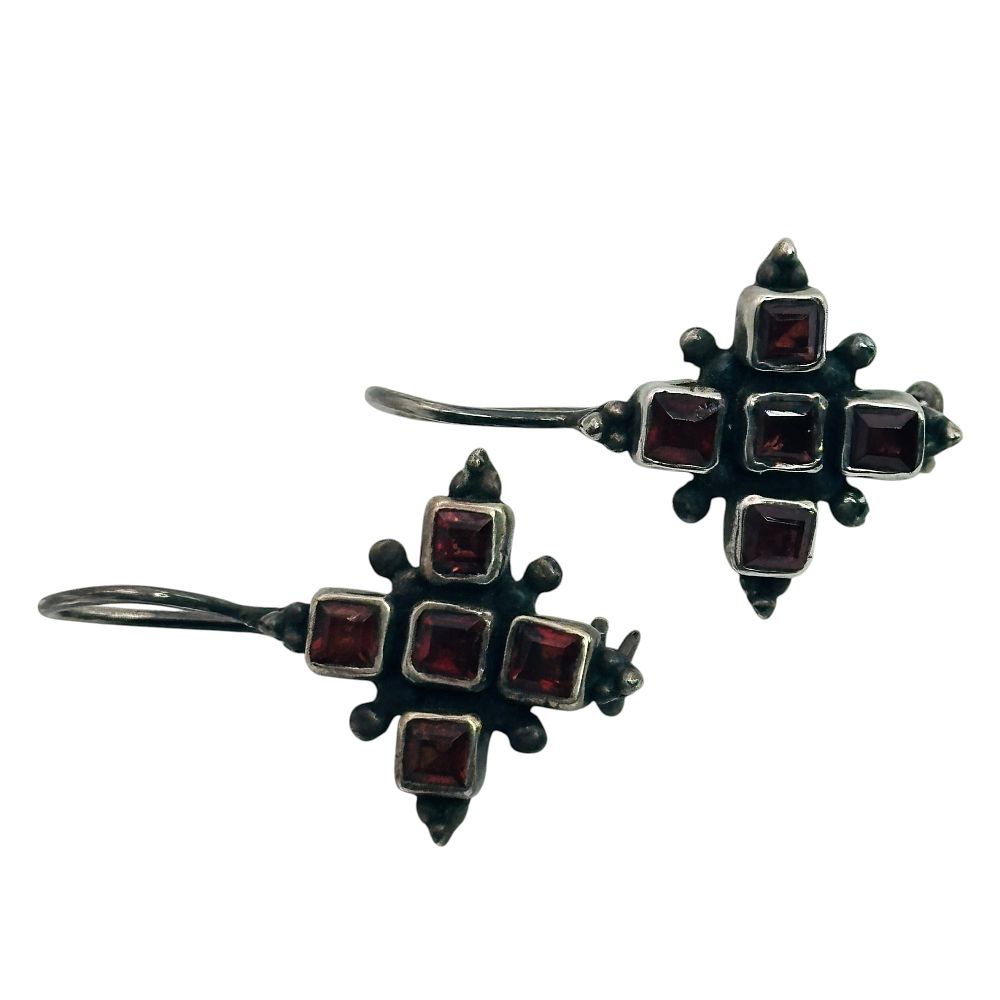 Lot 263: Sterling Garnet Earrings