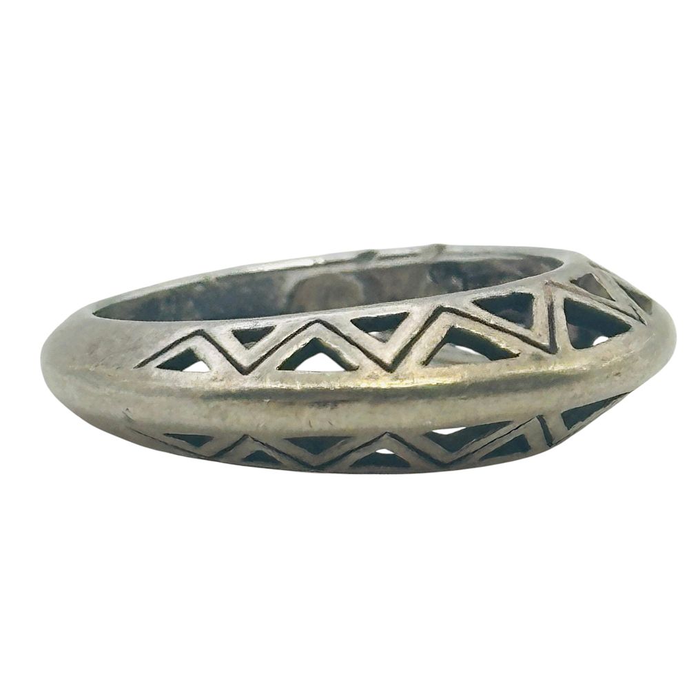 Lot 423: Native Sterling Cut Out Ring Sz 5.5