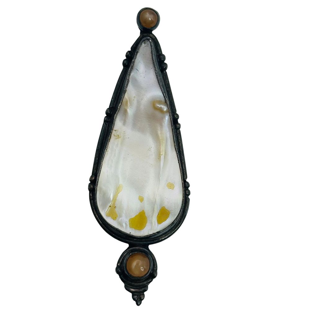 Lot 496: Sterling Mother Of Pearl Pendant