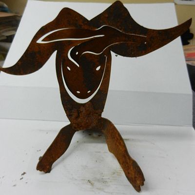 קדישמן - פסל מתכתי כ50 על 35