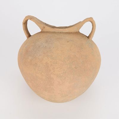 Costa Rican Pre-Columbian Pottery Vessel. Costa Rican pre-Columbian pottery vessel. Ovoid form