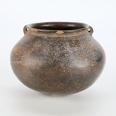 Cases Grades Ramos Black Ceramic Jar. Casas Grandes Ramos black ceramic jar, ca. 1150-1540