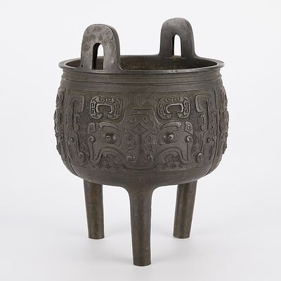 Chinese Archaistic Bronze Ding Censer Vessel. Chinese archaistic bronze censer (ding), Qing 