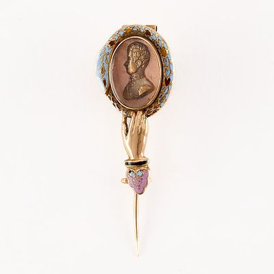 French 18k Bourbon Restoration Era Charles X Pin. 18k yellow gold stick pin comprised of a heart 