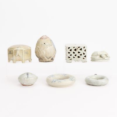 7 Korean Pottery Water Droppers. Group of seven Korean ceramic water droppers. Including: two 