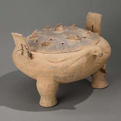 Early & Large Chinese Ritual Animal Pottery Vessel. Early and large Chinese terracotta pottery 
