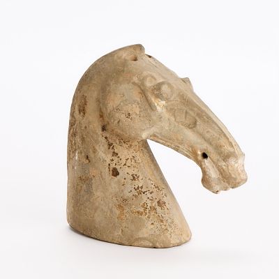 Chinese Tang Dynasty Terracotta Pottery Horse Head. Well-cast Chinese terracotta pottery 