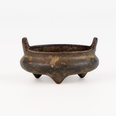 Chinese Qing Bronze Tripod Censer. Chinese Qing dynasty bronze tripod censer. Featuring two loop 