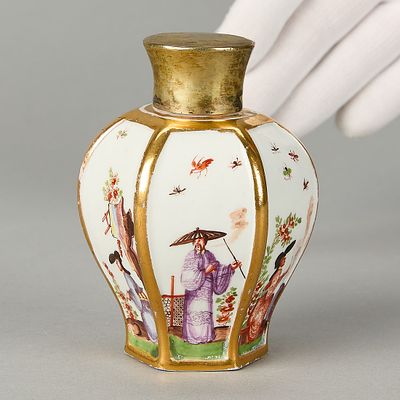 Meissen Tea Caddy ca. 1725-38. Meissen, Germany. Porcelain tea caddy, ca. 1725-28. Of hexagonal 