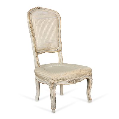 French Louis XV Provincial Chaise Dining Chair. A French Louis XV provincial dining chair or 
