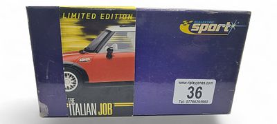 C2538A MINI Cooper Italian job RED. New