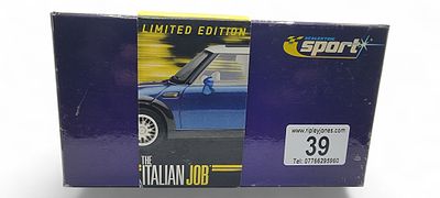 C2539A MINI Cooper Italian job BLUE. New