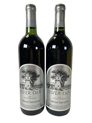 2 bottles Alexander Valley Cabernet Sauvignon 1987 SILVER OAK 13.3% ALC/VOL 750ML in wooden box 