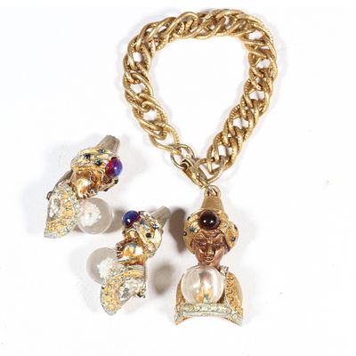 HAR fortune teller matching set with plastic "crystal" ball and dragon glass cabochons. 6 3/4"L 